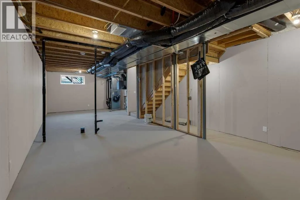 2022 Cobblebrook Crescent SW