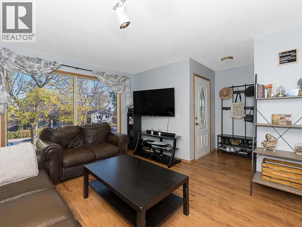 147 Berwick Way NW