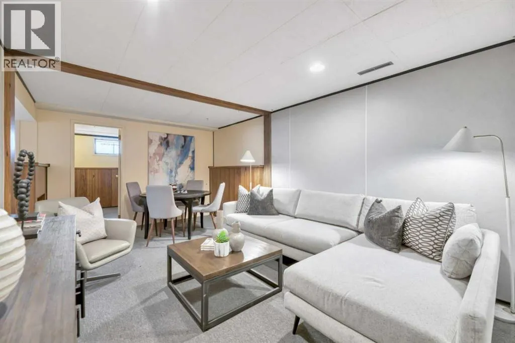 17 Windermere Road SW