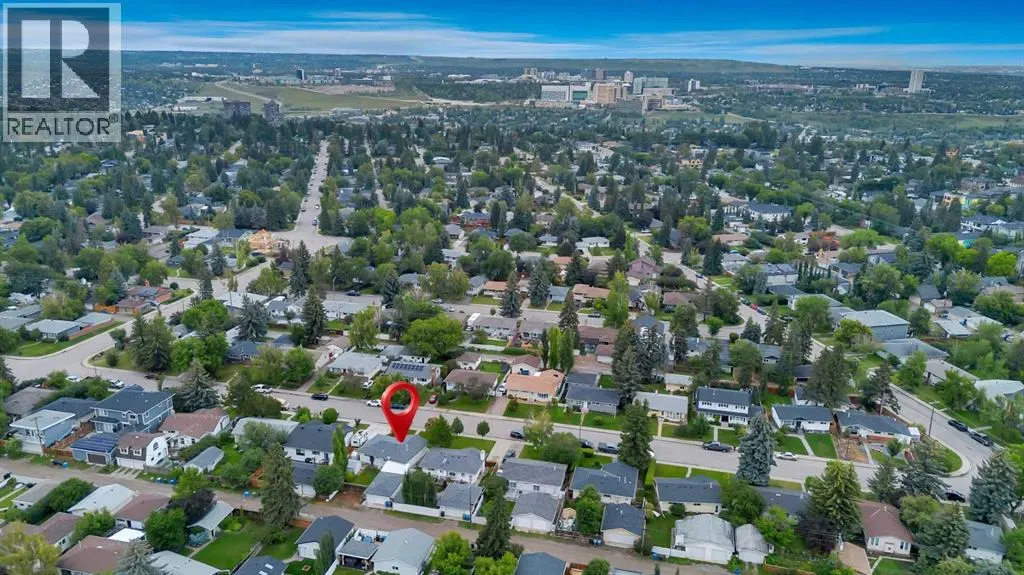 17 Windermere Road SW