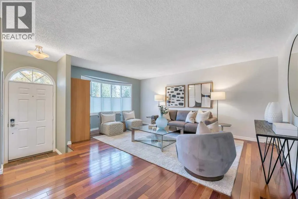 17 Windermere Road SW