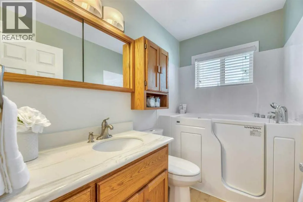 17 Windermere Road SW