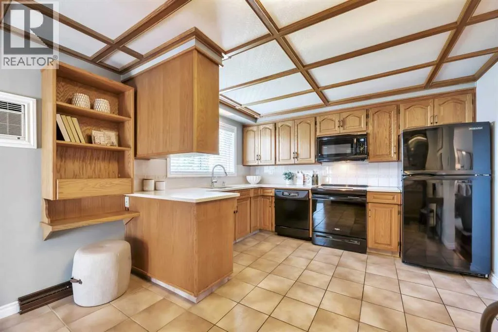 17 Windermere Road SW