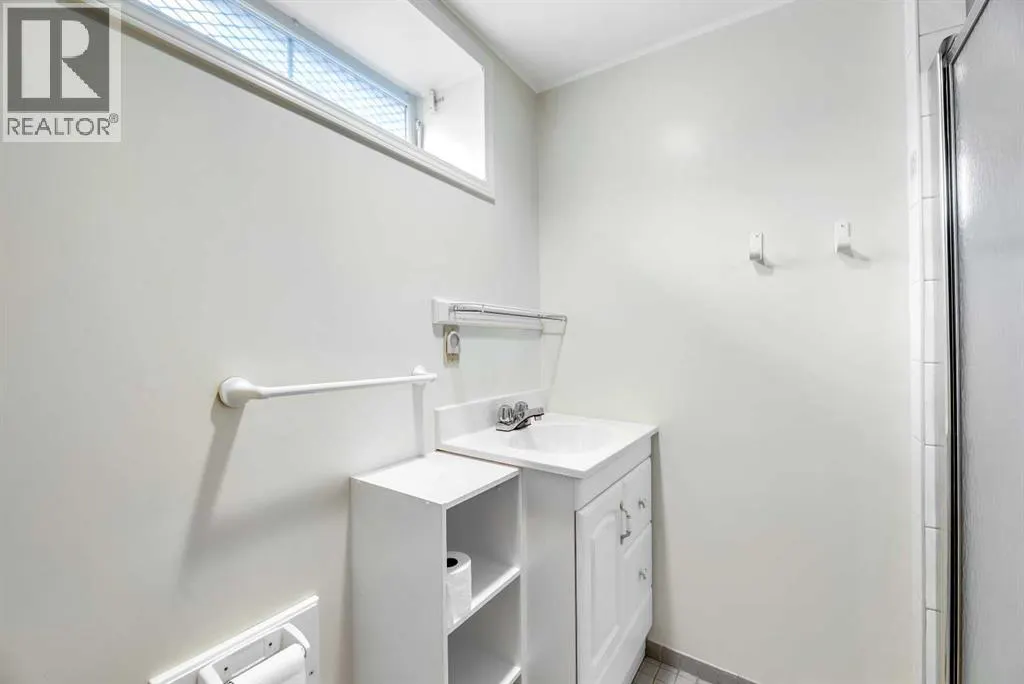 17 Windermere Road SW
