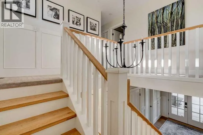 128 Oakside Bay SW