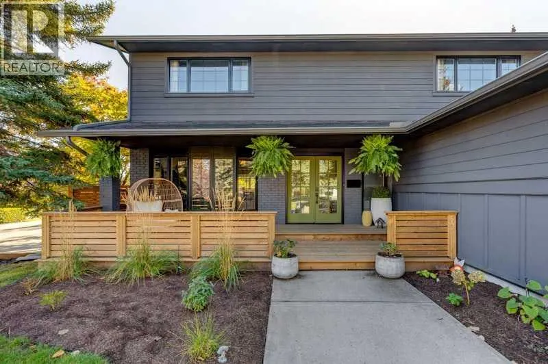 128 Oakside Bay SW