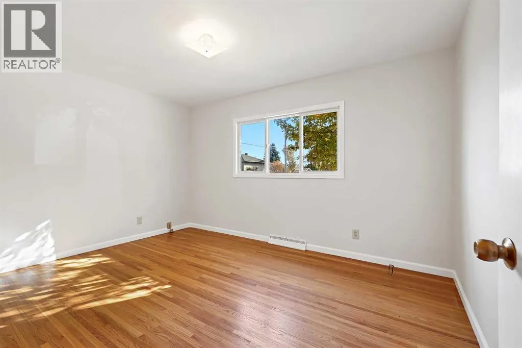 10 Glamorgan Drive SW