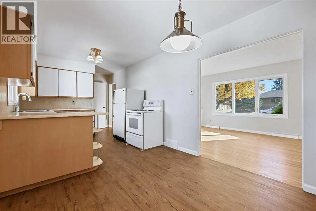 10 Glamorgan Drive SW