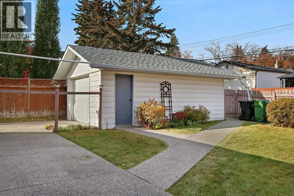 10 Glamorgan Drive SW