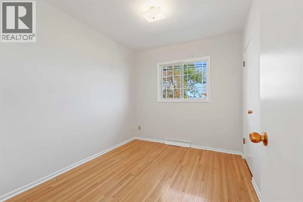 10 Glamorgan Drive SW
