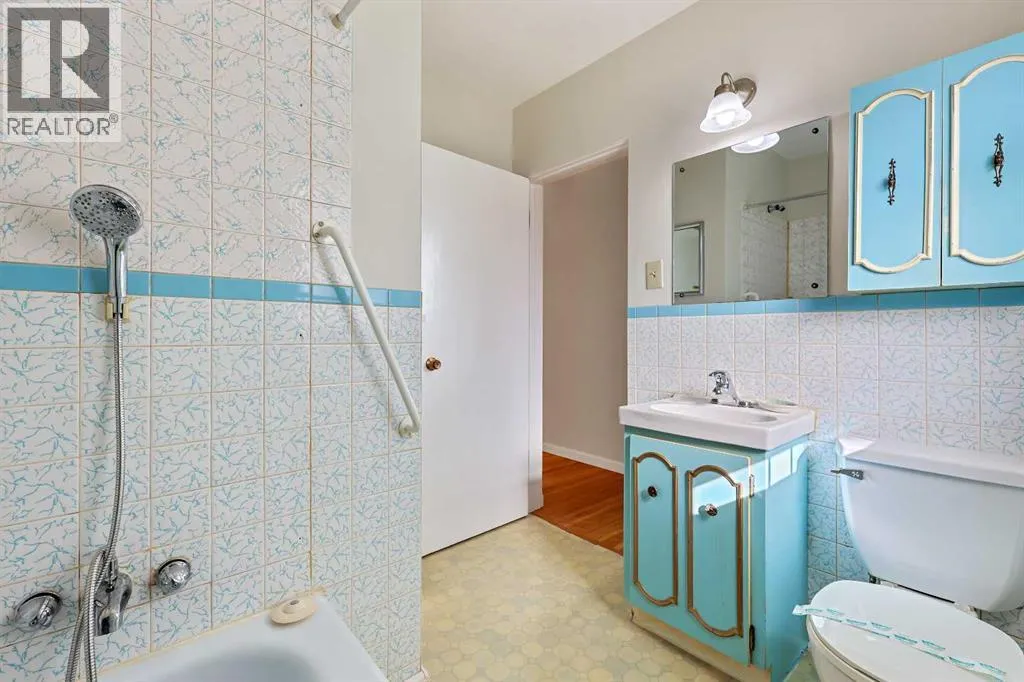 10 Glamorgan Drive SW