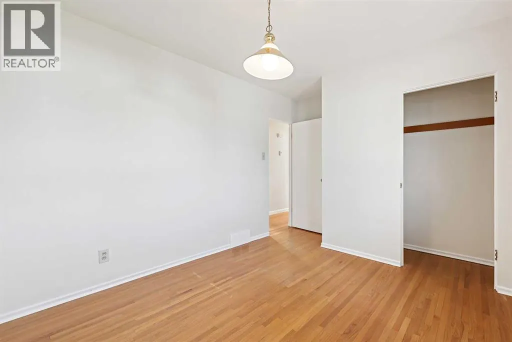10 Glamorgan Drive SW