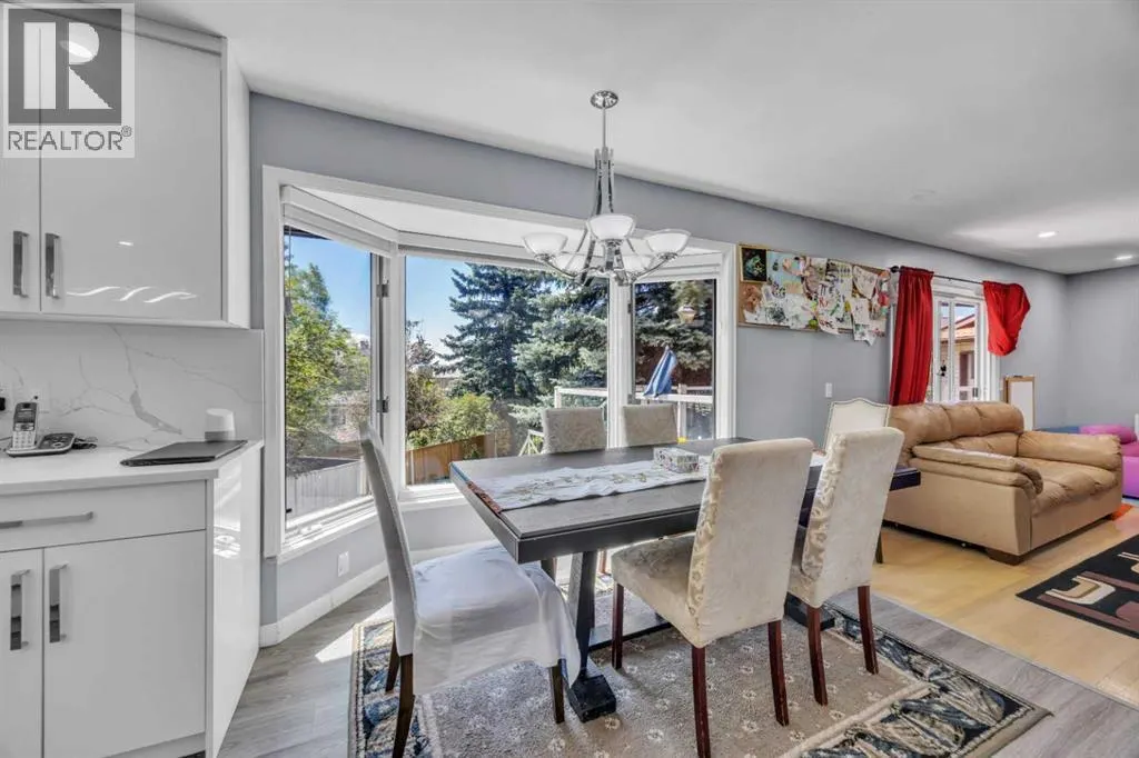303 Ranchridge Bay NW