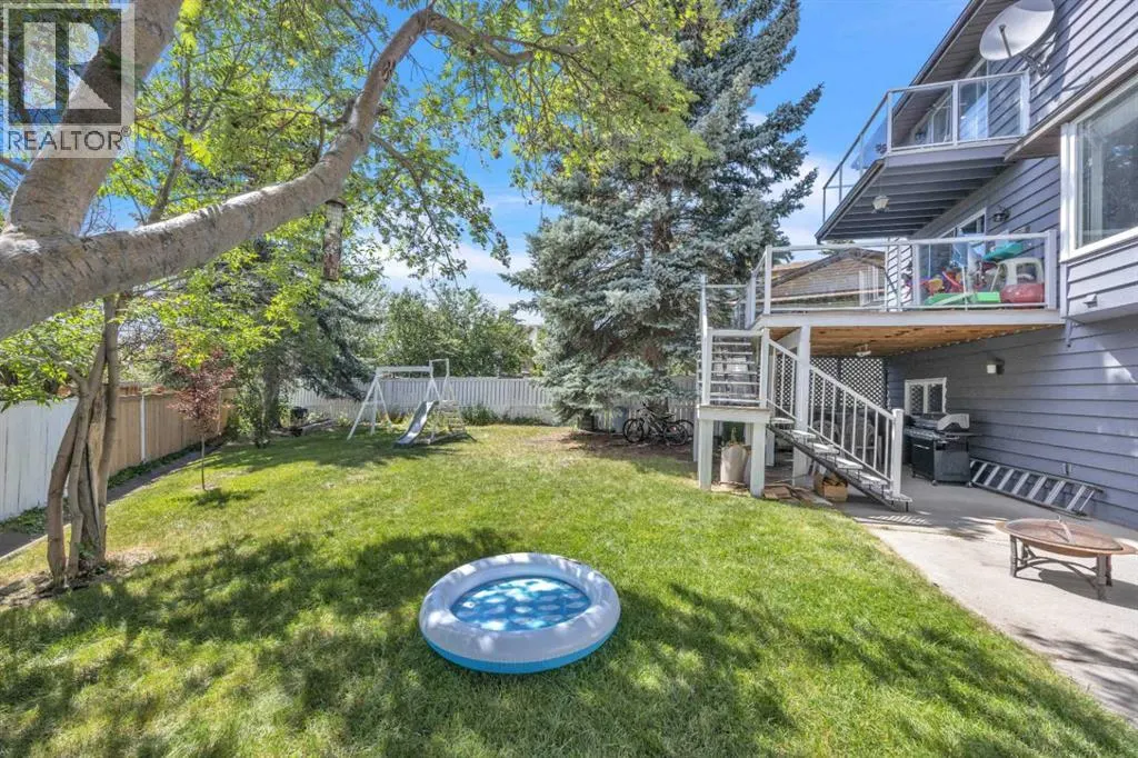 303 Ranchridge Bay NW