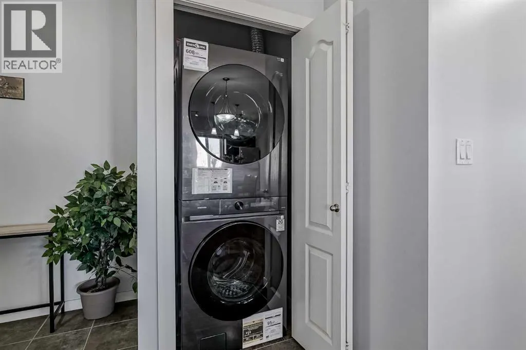 1318, 604 East Lake Boulevard NE