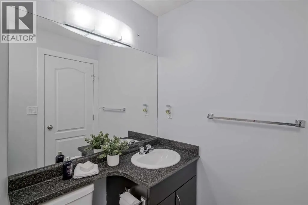 1318, 604 East Lake Boulevard NE