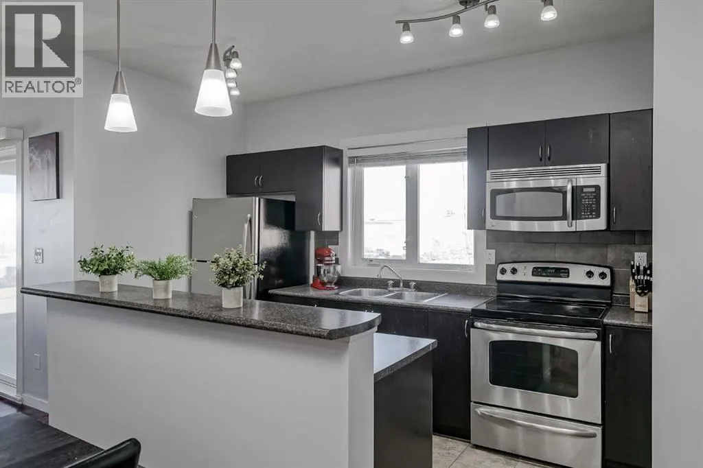 1318, 604 East Lake Boulevard NE