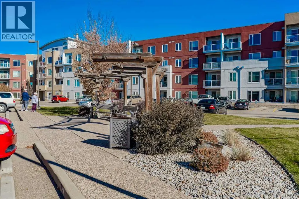 1318, 604 East Lake Boulevard NE