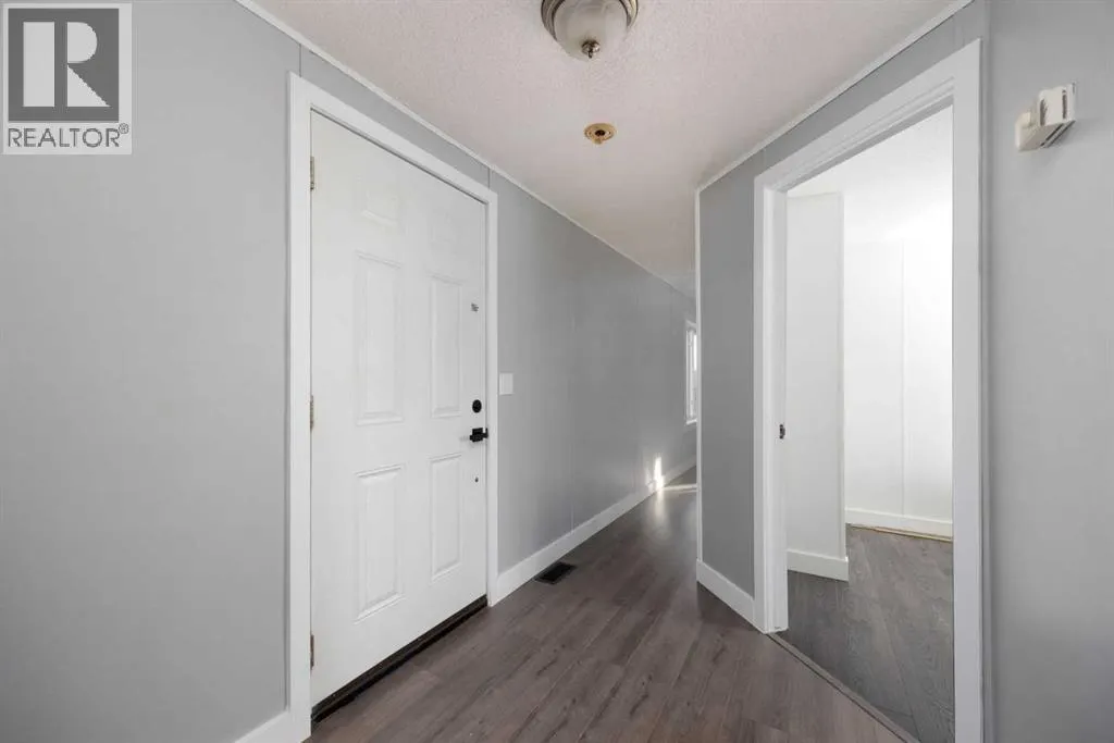 296 Grey Crescent