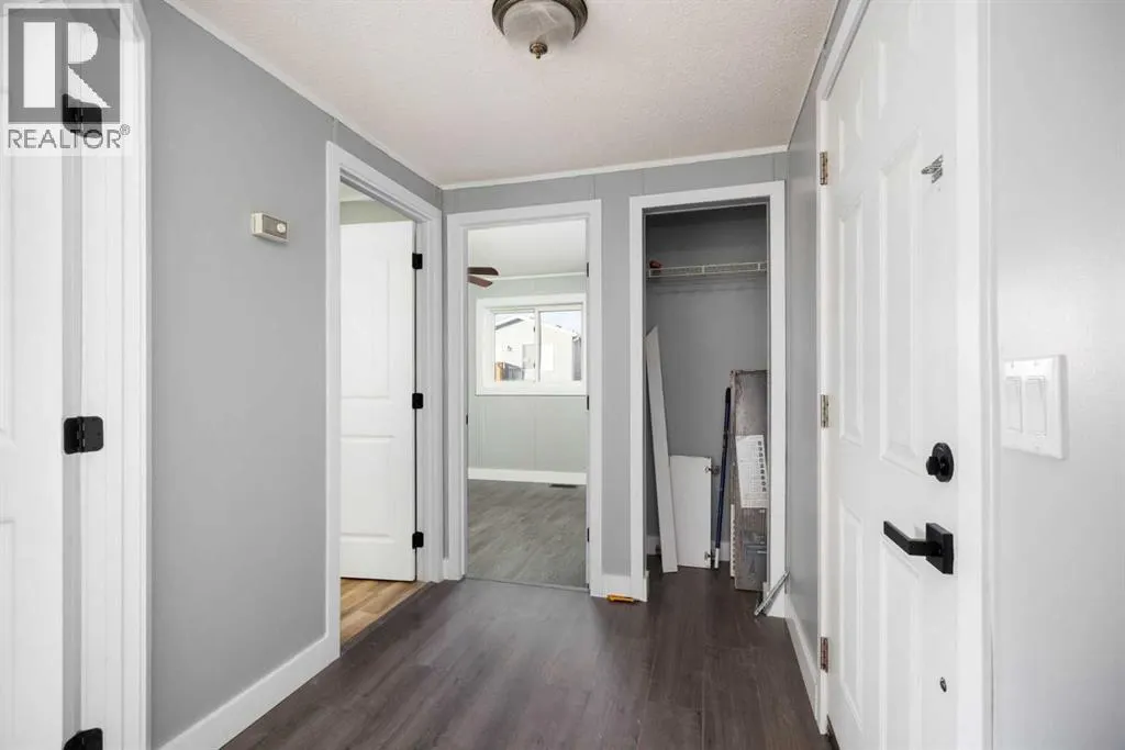 296 Grey Crescent
