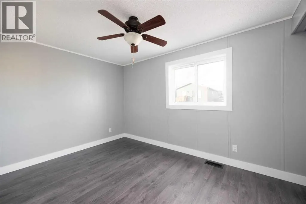 296 Grey Crescent