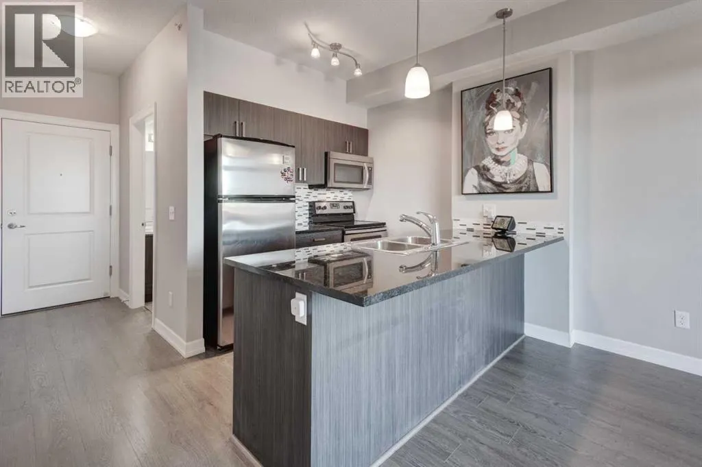 401, 117 Copperpond Common SE