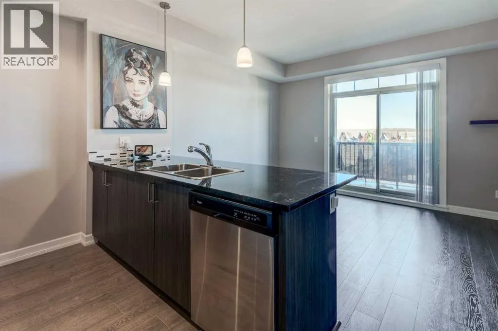 401, 117 Copperpond Common SE