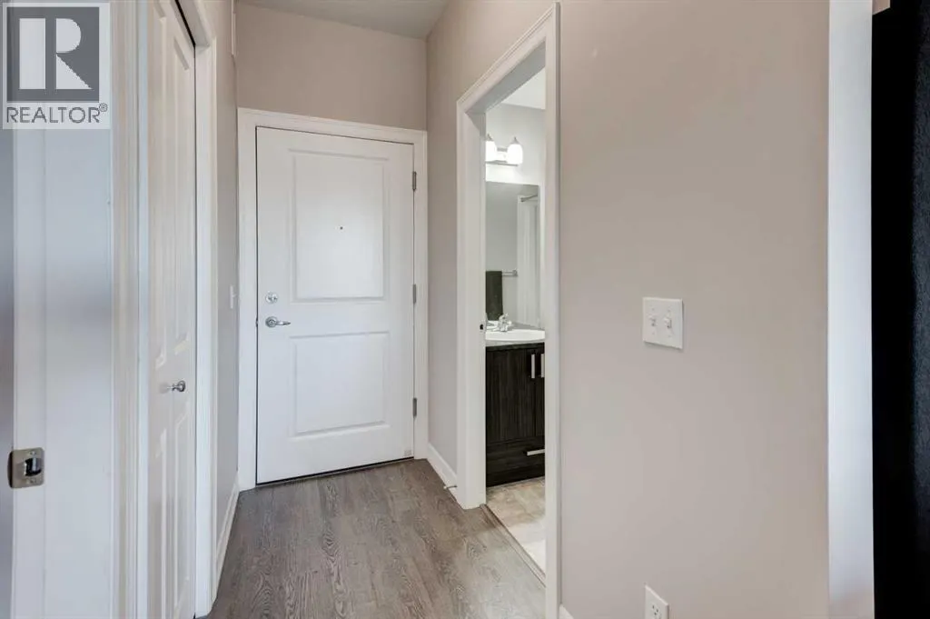 401, 117 Copperpond Common SE