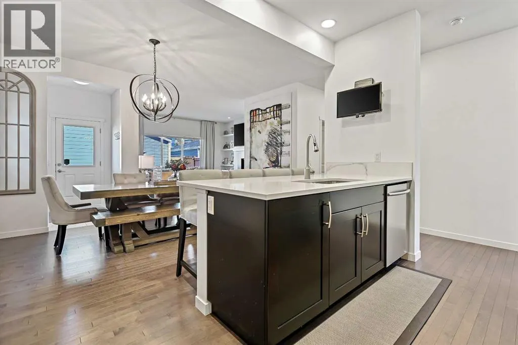 409 Marquis Heights SE