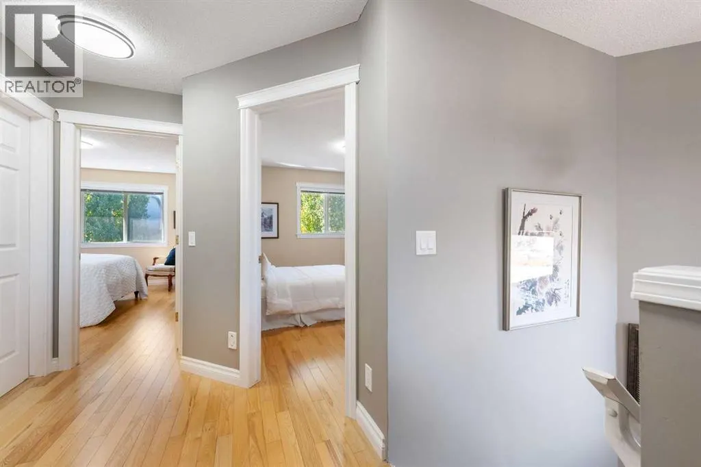 339 Bridlewood Court SW