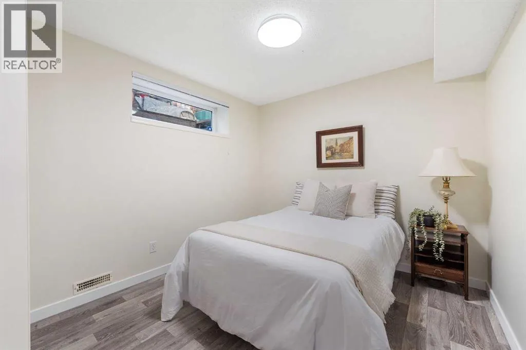 339 Bridlewood Court SW