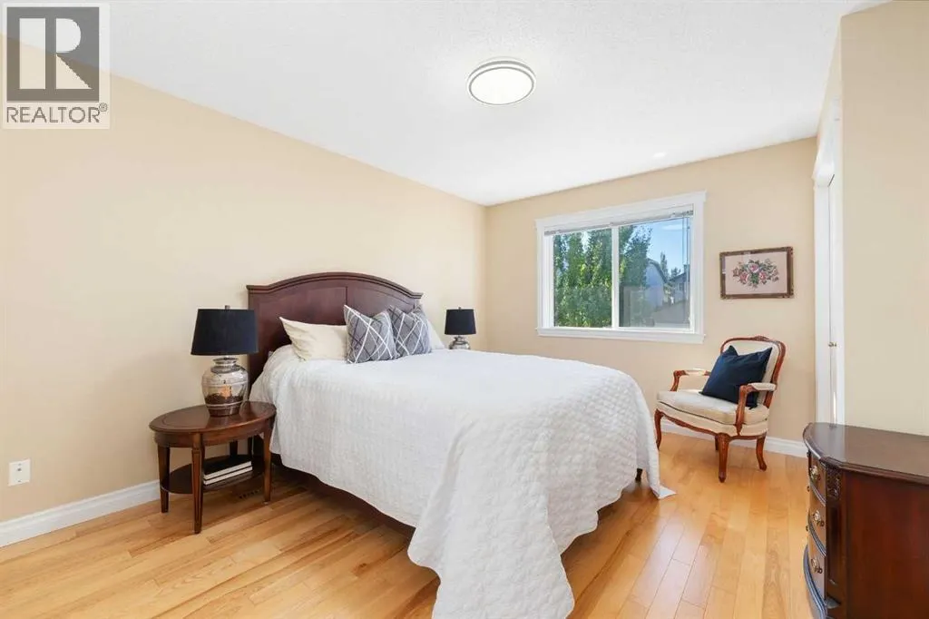339 Bridlewood Court SW