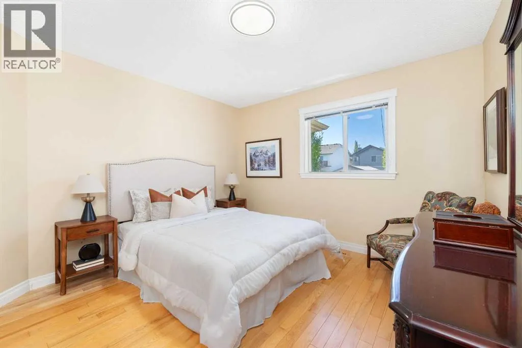339 Bridlewood Court SW