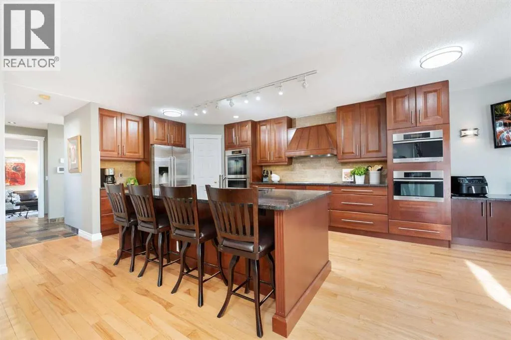 339 Bridlewood Court SW
