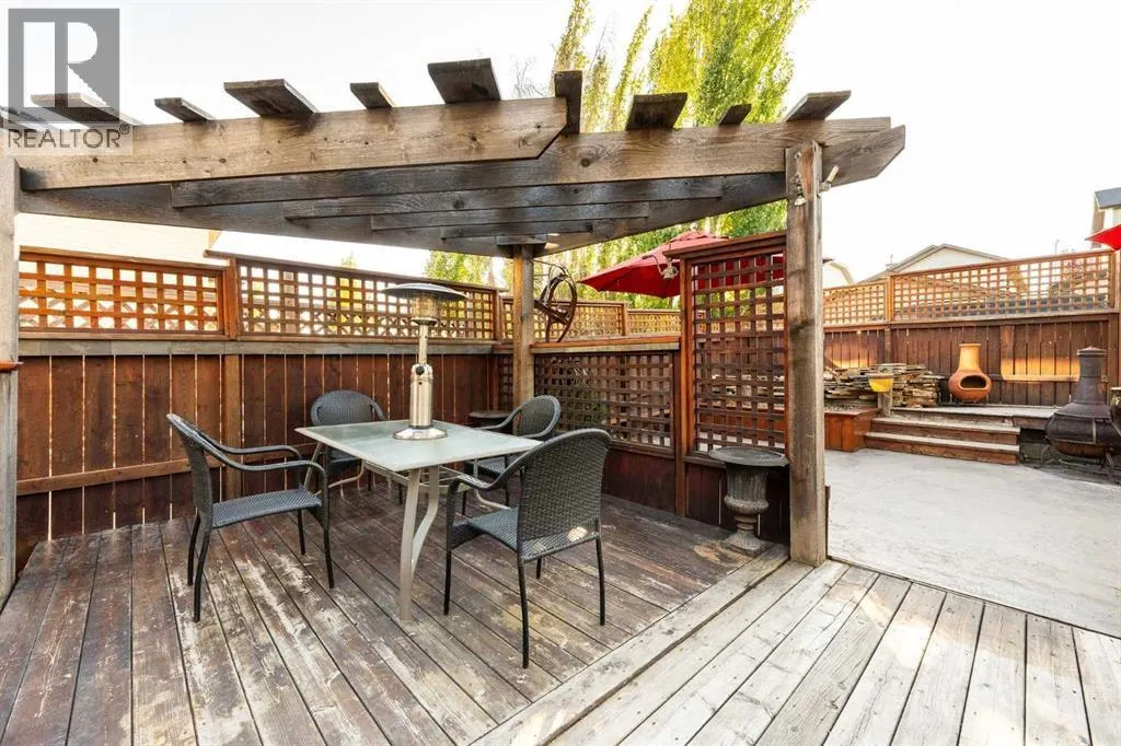 339 Bridlewood Court SW