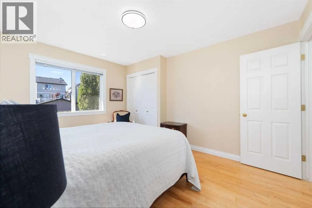 339 Bridlewood Court SW