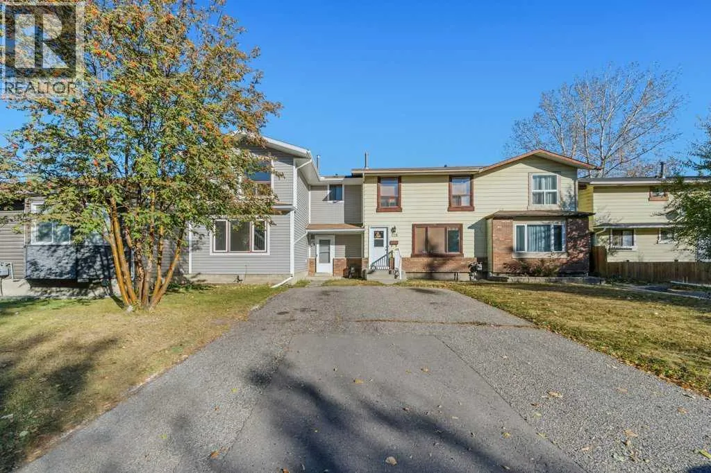 130 Pineset Place NE