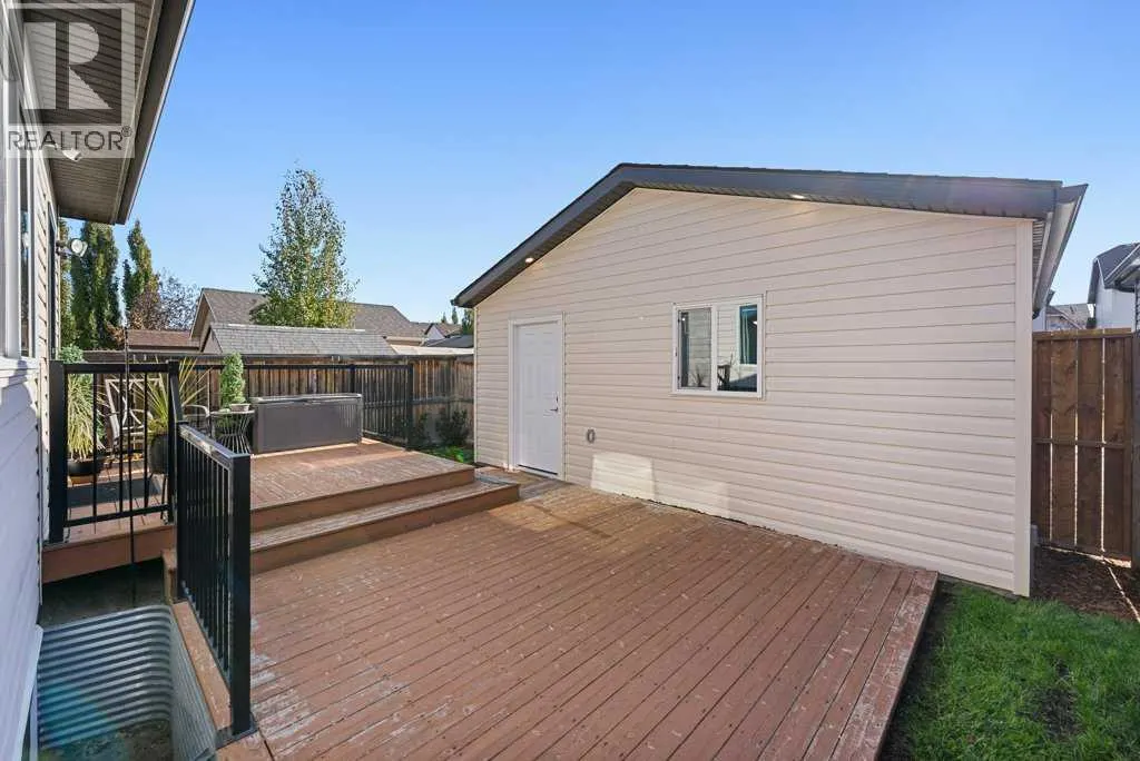 27 Cranford Crescent SE