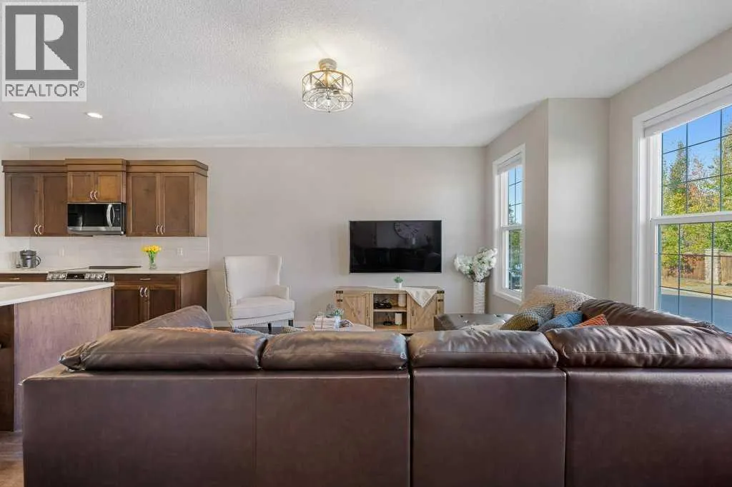 27 Cranford Crescent SE