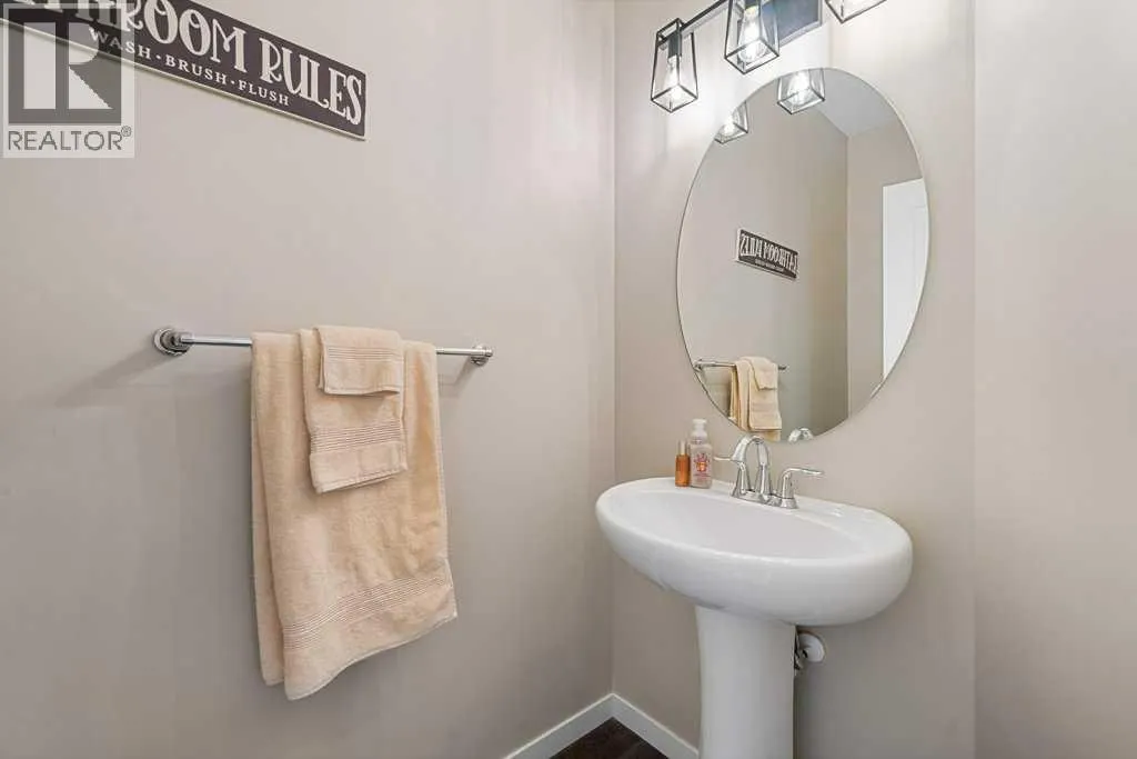 27 Cranford Crescent SE