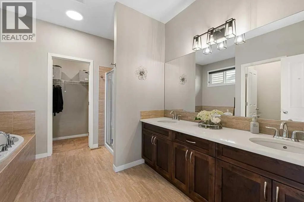 27 Cranford Crescent SE