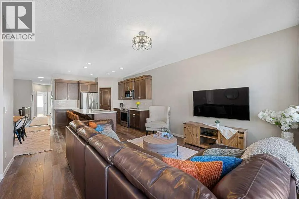 27 Cranford Crescent SE