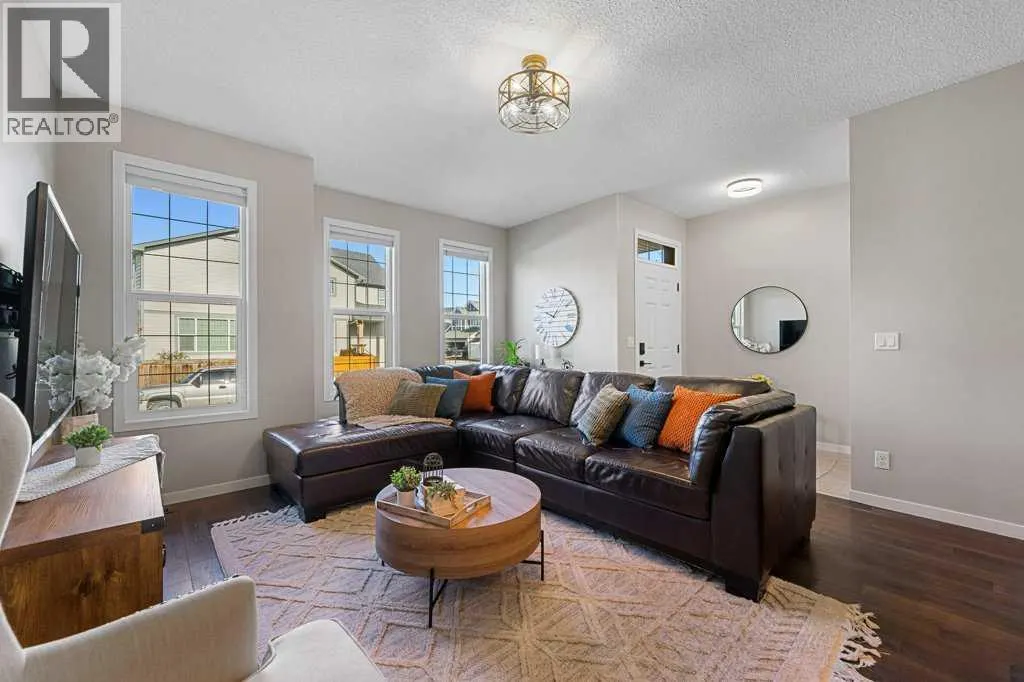 27 Cranford Crescent SE