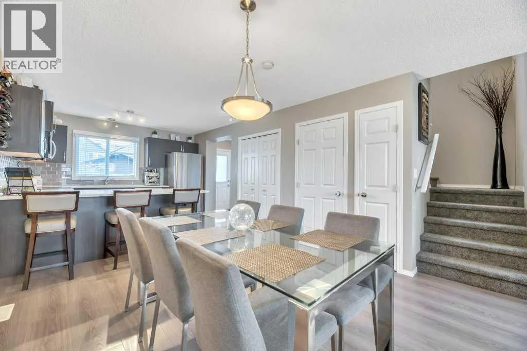 12 Skyview Point Crescent NE