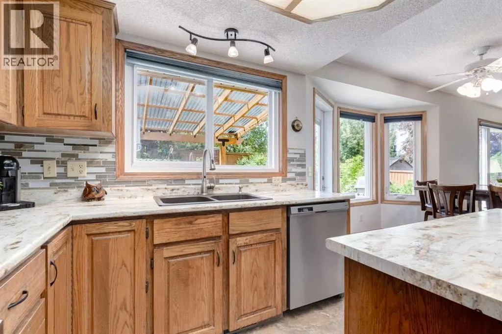 39 Canterbury Court SW