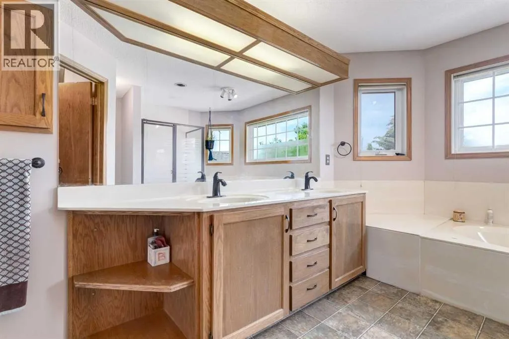 39 Canterbury Court SW