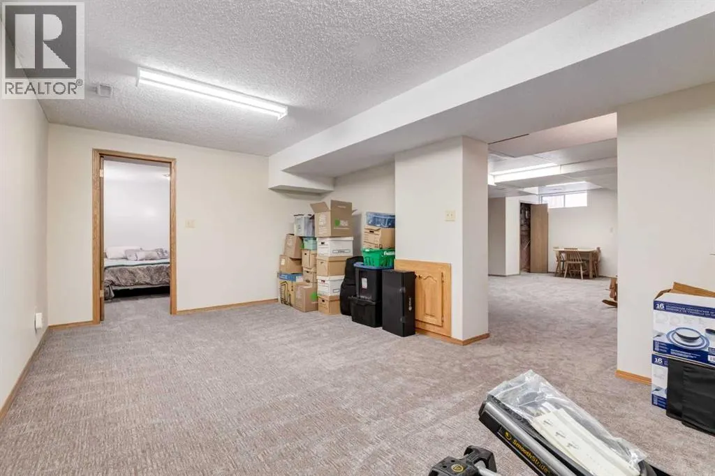 39 Canterbury Court SW