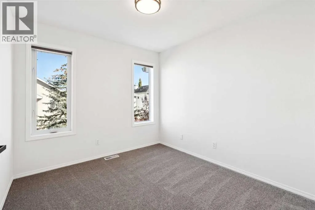 19, 15 Rocky Ridge Gate NW