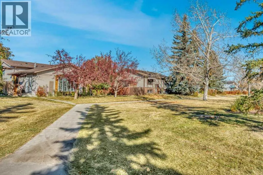 543 Maidstone Drive NE