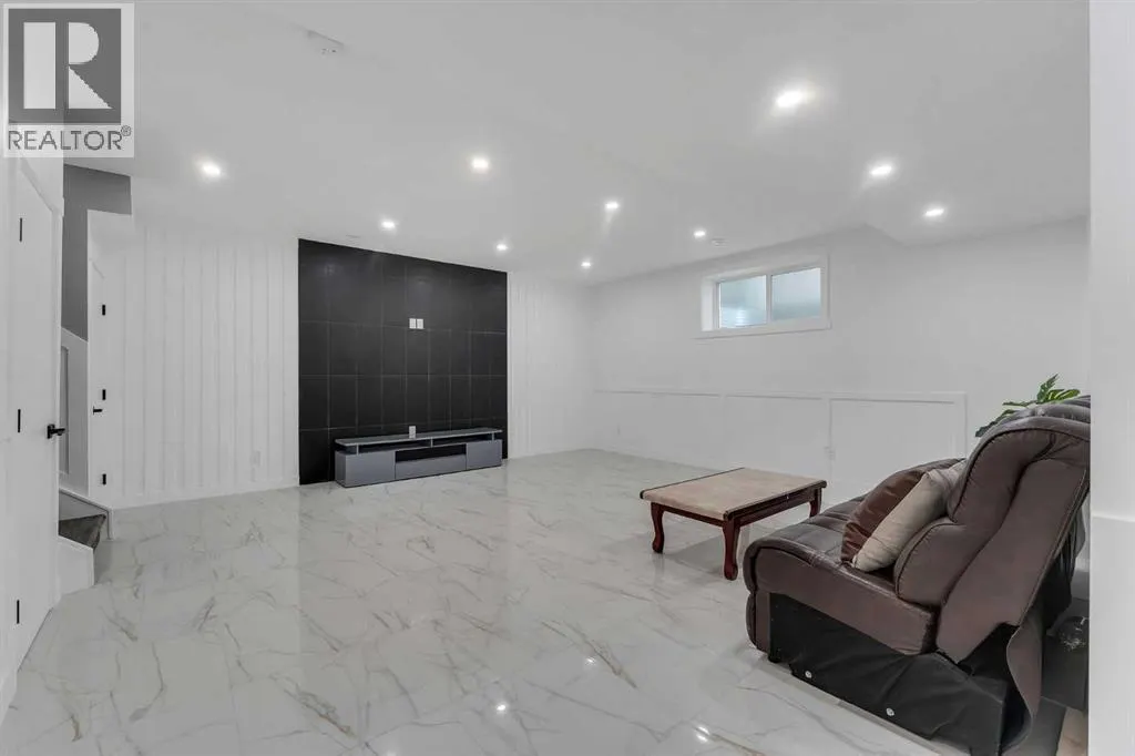 7 Waterford Heights